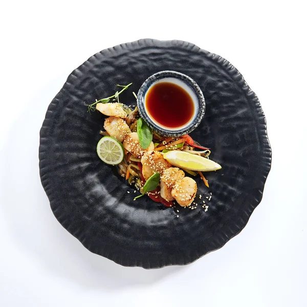 Teppanyaki Style Scallop Scallop Grilla Sosem Sojowym Warzywami Japoński Teppanyaki — Zdjęcie stockowe