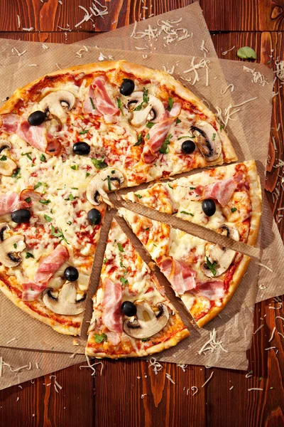 Leckere Pizza — Stockfoto