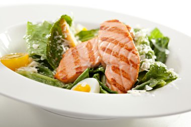Sezar salatası