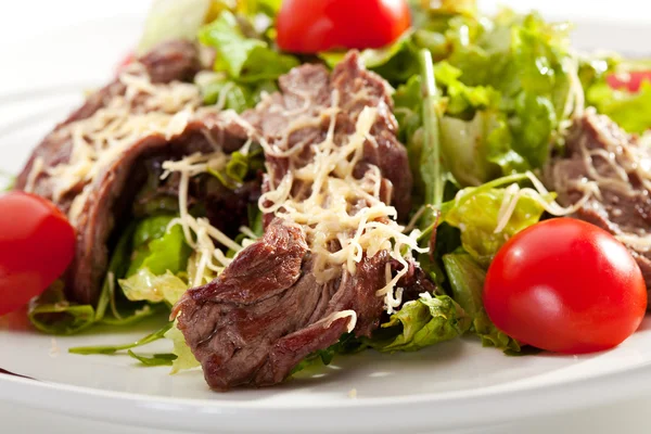 Salada com carne — Fotografia de Stock