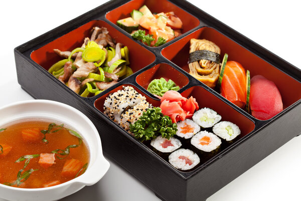 Обед в Бенто
