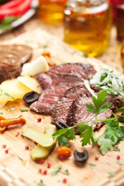 kızartılmış sığır eti yemek