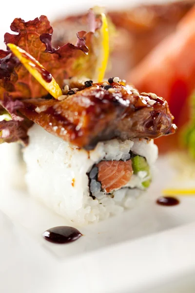 Salmon and Smoked Eel Maki Sushi — Stock Photo, Image