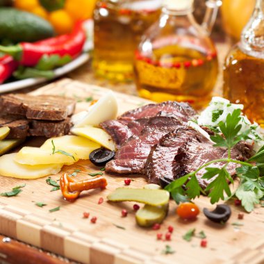 kızartılmış sığır eti yemek