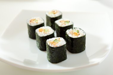 yılan balığı rulo