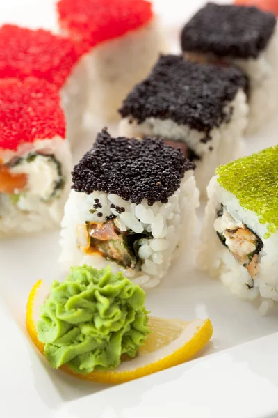 Salmon and Tobiko Roll — Stock Photo, Image