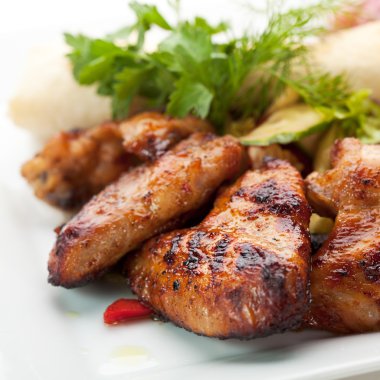 Barbekü tavuk kanadı