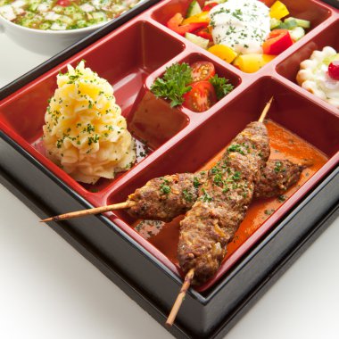 Bento Öğle Yemeği