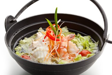 Deniz ürünleri ve tavuk çorbası