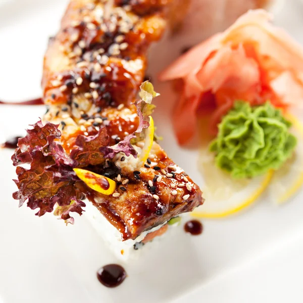 Salmon and Smoked Eel Maki Sushi — Stock Photo, Image