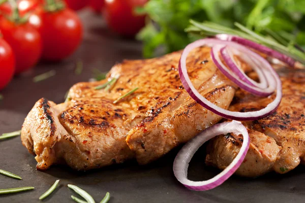 豚ロース肉のステーキ — ストック写真