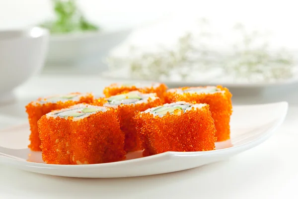 California roll ile masago — Stok fotoğraf