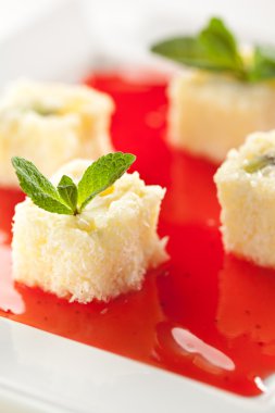 tatlı meyve suşi roll