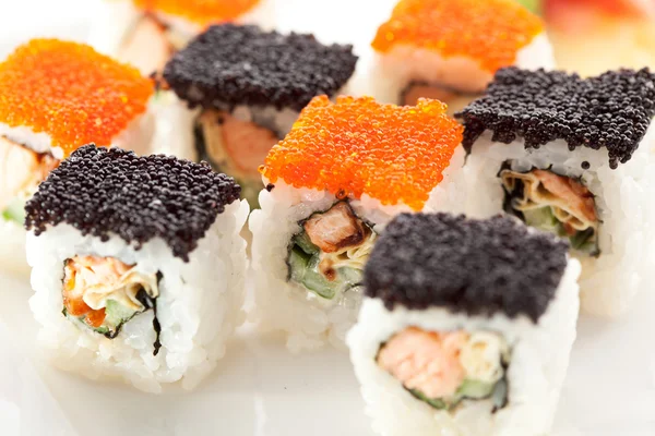 Salmón y Tobiko Roll — Foto de Stock