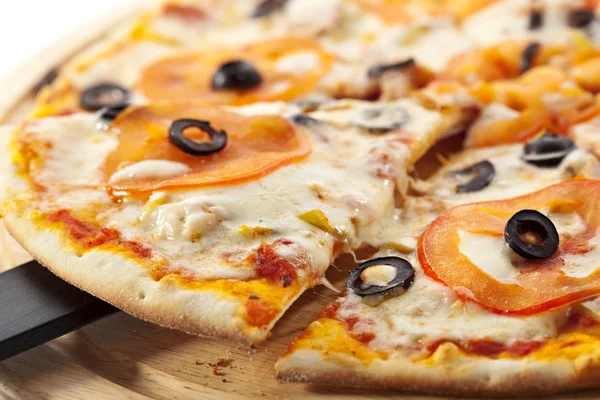 Pikantna pizza — Zdjęcie stockowe
