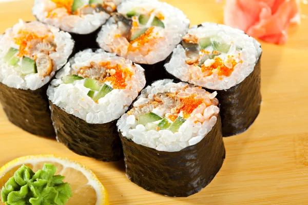 Cozinha japonesa - Sushi — Fotografia de Stock