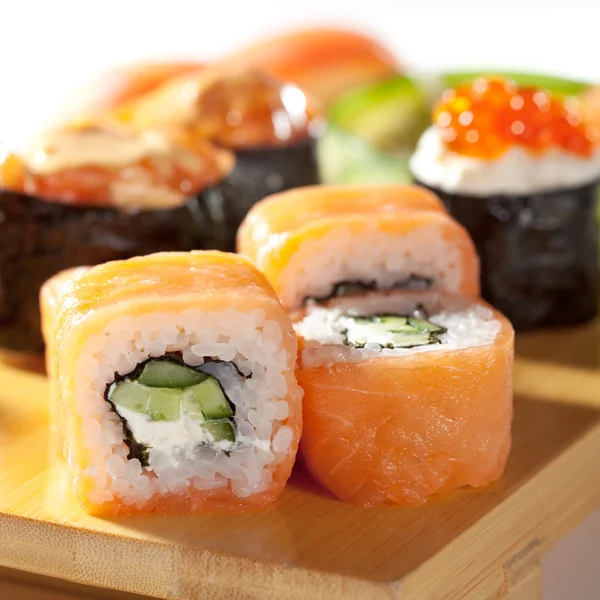 Cozinha japonesa - Conjunto de Sushi — Fotografia de Stock