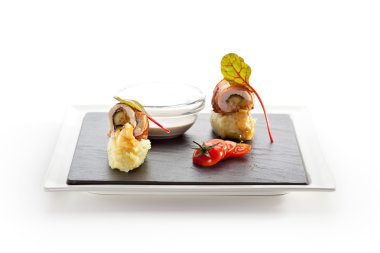 Pastırma tavuk sarılmış