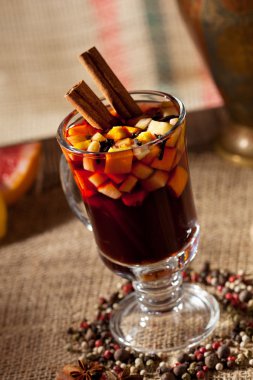 mulled şarap kokteyli