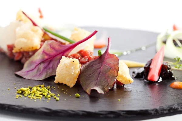 Tonno Tartare con Dip Varie — Foto Stock