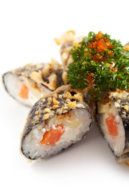Tempura rulo üzerinde beyaz