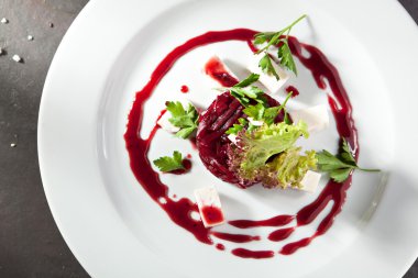 keçi peyniri ile pancar salatası