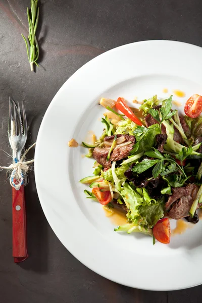 Pittige kalfsvlees salade — Stockfoto