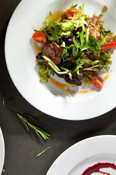 Salade de veau épicée — Photo