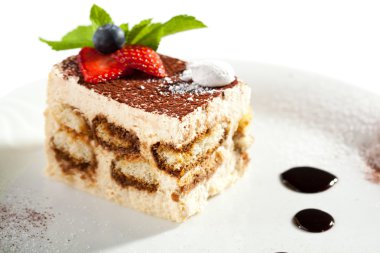 tiramisu tatlı çilek ile