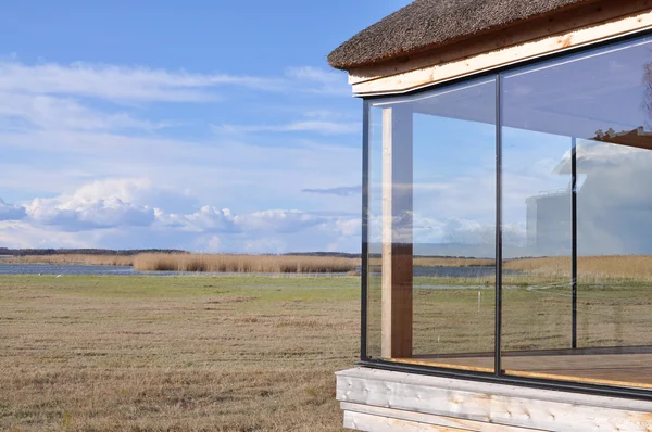 Naturum sala de natureza por birdlake na Suécia . — Fotografia de Stock