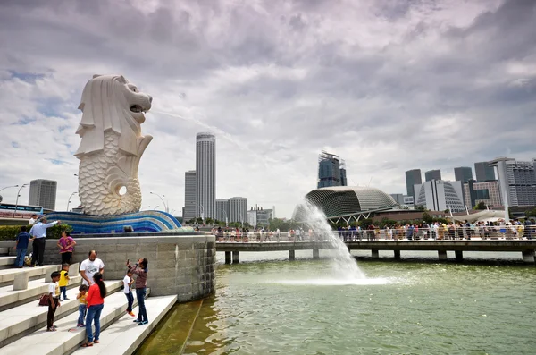 De merlion fontein in singapore — Stockfoto