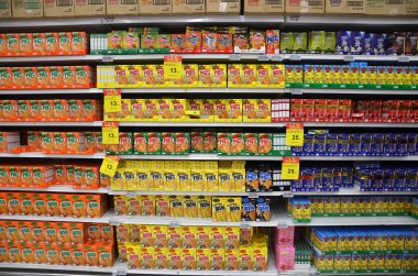 Bisküvi pocky marka kutusuyla sopa