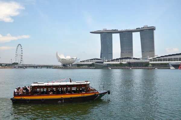 Trajektem a panorama v Singapuru — Stock fotografie