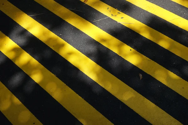 Yellow and black marking — Stock Photo, Image