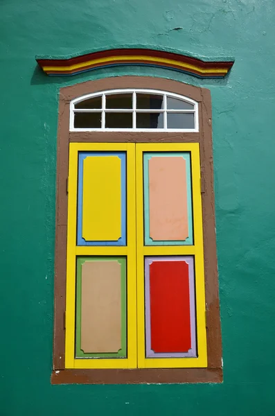 Bunte fassade des gebäudes im kleinen indien, singapore — Stockfoto