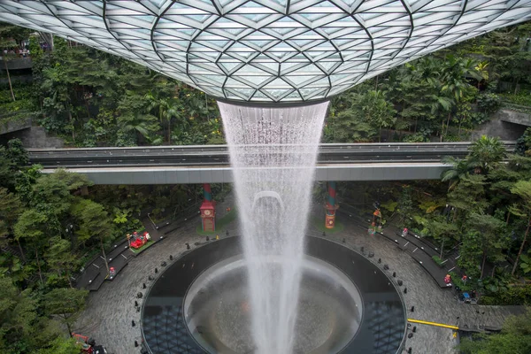 Singapur 20120 Blick Auf Den Höchsten Überdachten Wasserfall Der Welt — Stockfoto