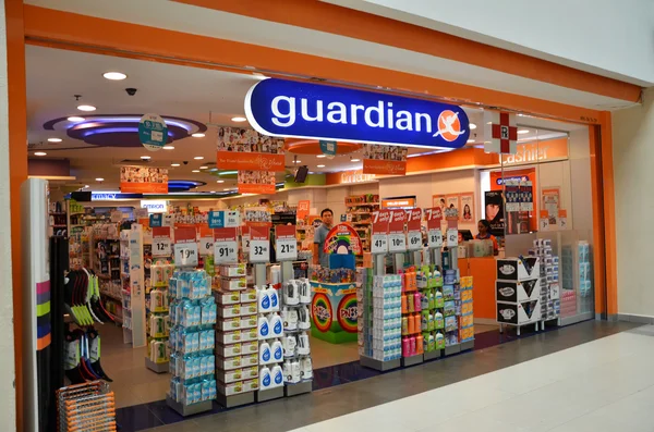 Guardian pharmacy retain shop located in Singapore — Stock Photo, Image