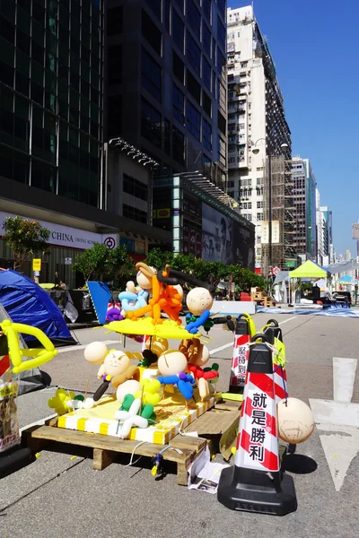 Les manifestants de la démocratie de Hong Kong combattent leur chef de la direction — Photo