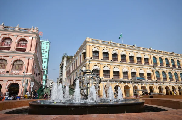 Turistler ziyaret tarihi binalar Leal Arata Squi surround