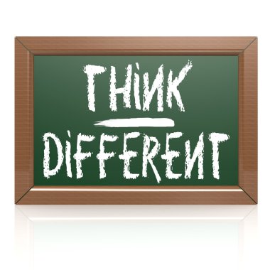 Tahtaya tebeşir ile yazılmış farklı düşünüyorum