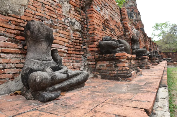 Statue di Buddha in rovina ad Ayudhya, Thailandia — Foto Stock