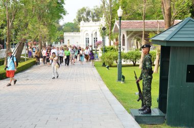 Bang Pa-In Sarayı turist ziyaret