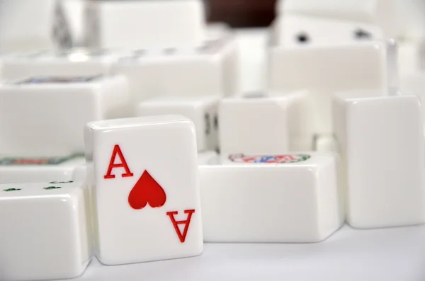 Mahjong instellen met rode Ace — Stockfoto