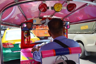 Tuk tuk aracın içinde