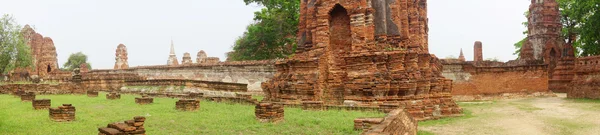 Ancient Buddha statue at Wat Yai Chaimongkol — Stock Photo, Image