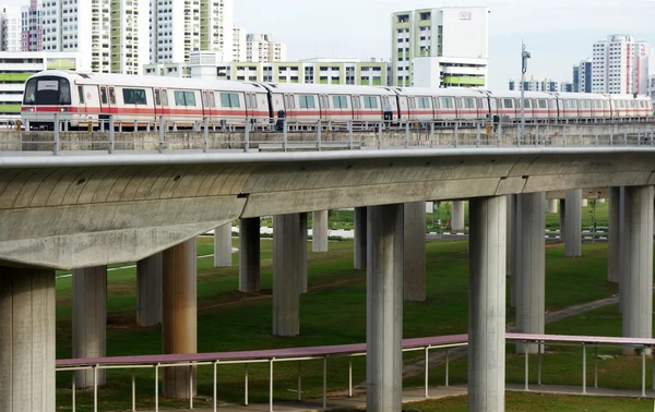 Singapur kitle hızlı tren Jurong parça seyahatlerinizde (Mrt) — Stok fotoğraf