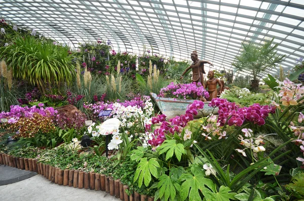 Virág kupola Gardens az öböl, Szingapúr — Stock Fotó