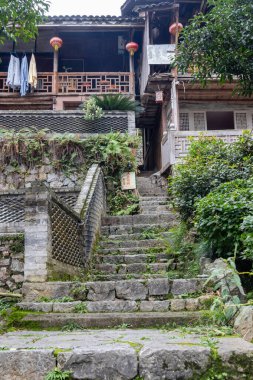 Chongqing, China- 5 Kasım 2025: Chongqing, Çin 'deki Gongtan Antik Kasaba manzarası. Çin 'de 4A seviyesinde bir turizm merkezi ve ünlü bir tarihi ve kültürel şehirdir.