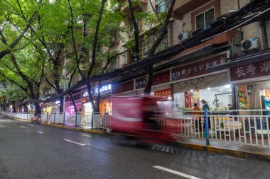 Chongqing, China- 7 Kasım 2025 Chongqing, Çin 'deki eski Cunsheng yerleşim bölgesinin görüntüsü. Bu eski sokaklar nesiller boyunca önemli topluluklar oluşturdu. Çin yaşam tarzı.