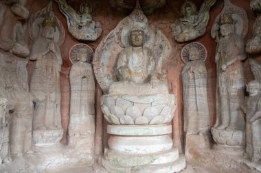 Çin, Dazu 'daki Beishan Kaya Oymacılığı' nda Buda heykelleri. Dazu Kaya Oymacılığı 'nda Budizm, Daoizm ve Konfüçyüsçülüğü birleştiren 50.000' den fazla heykel var..